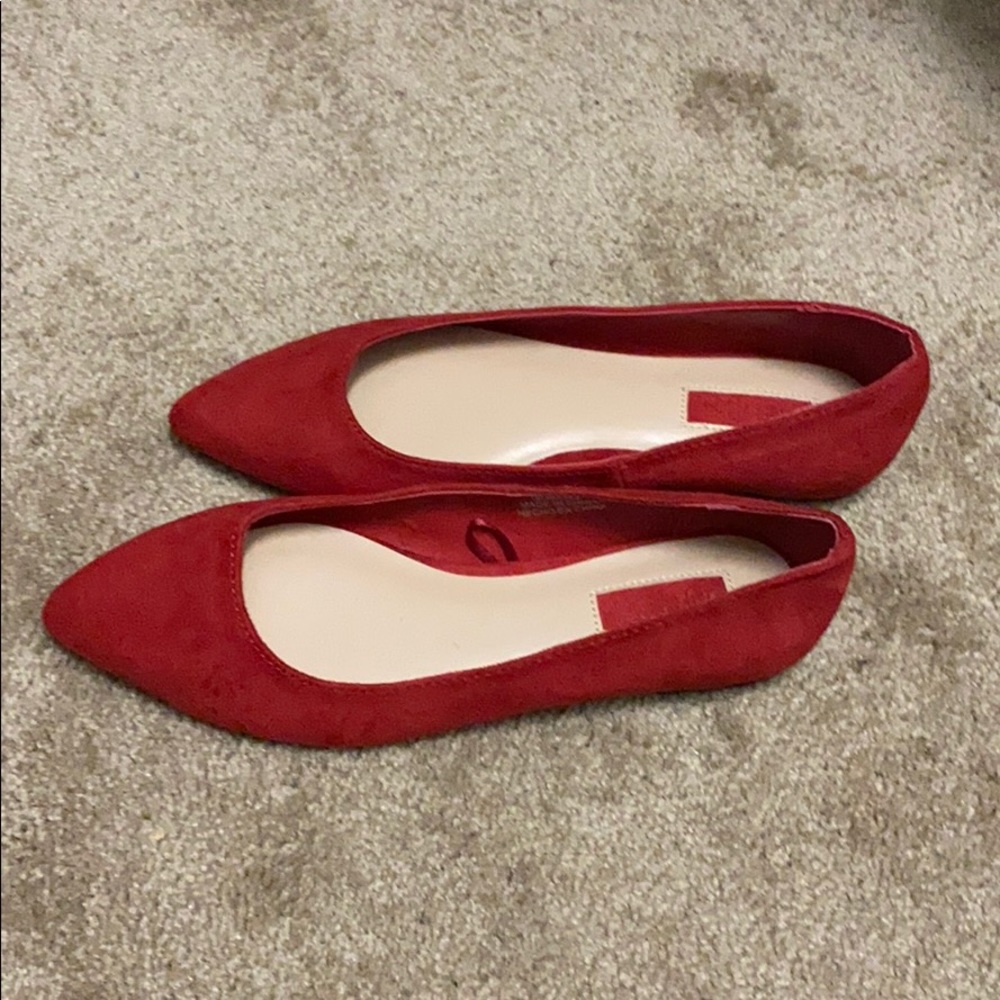 Flats ; NEVER WORN